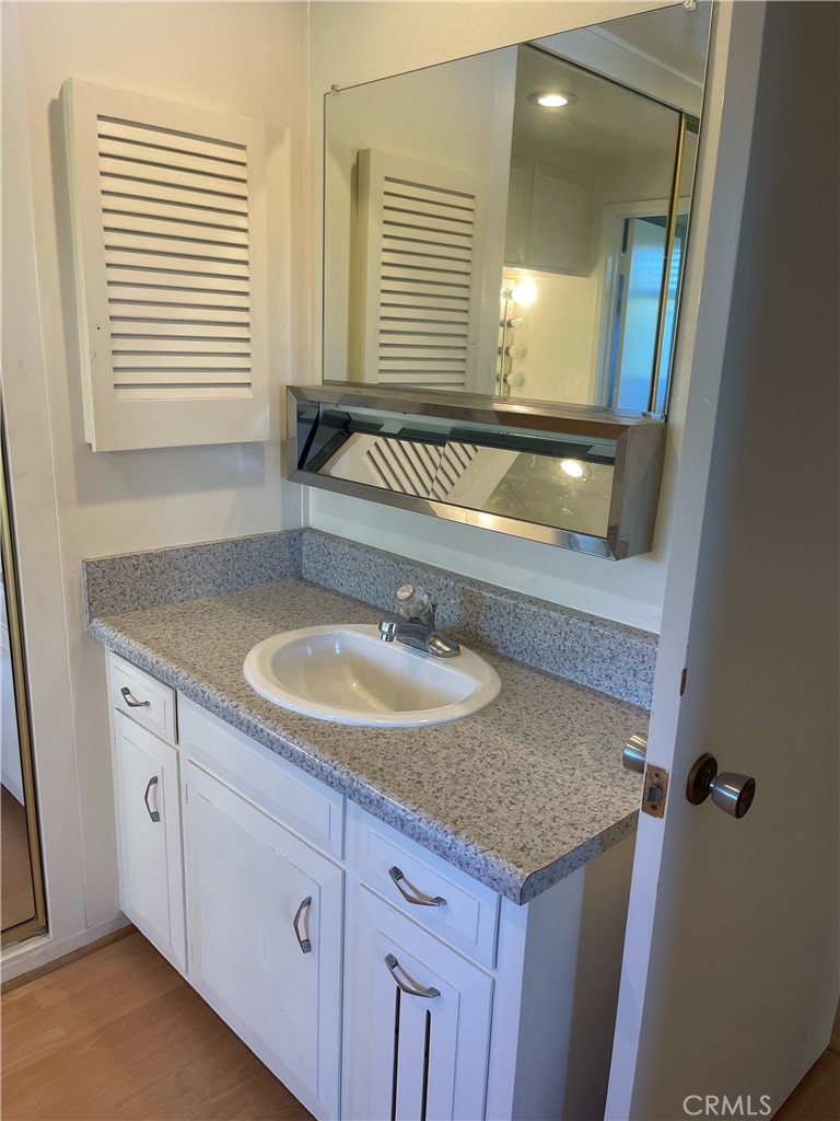 MLS #OC25082714 image #15