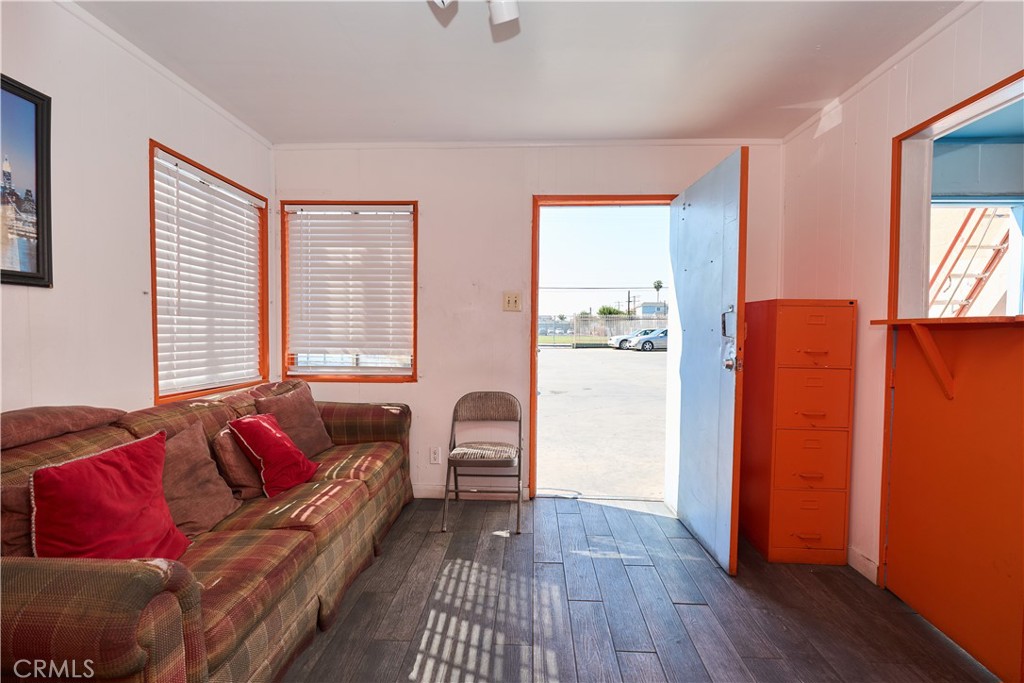 MLS #OC25084599 image #22