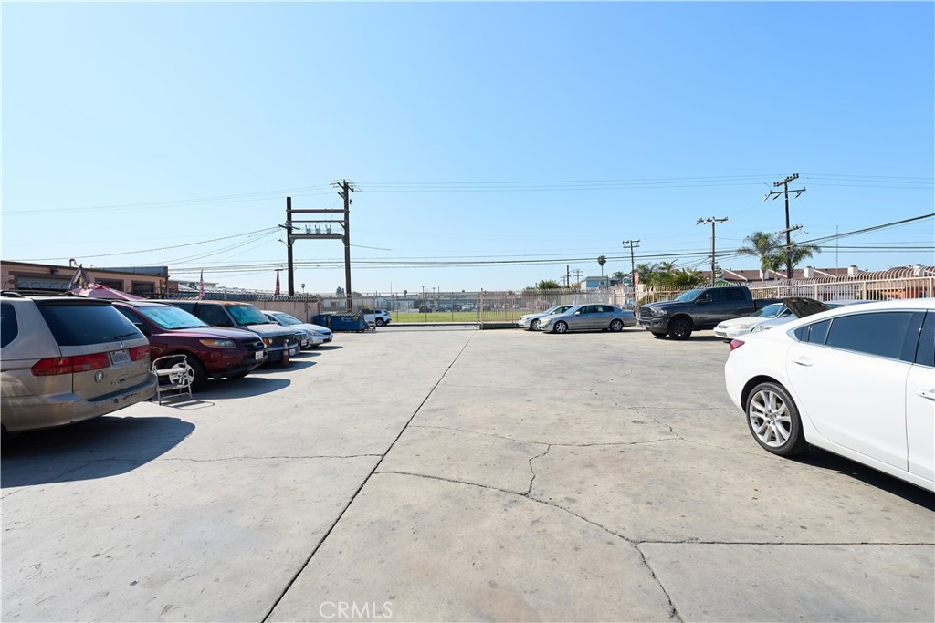 MLS #OC25084599 image #5