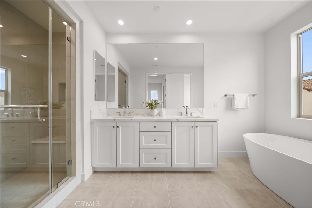 MLS #OC25085286 image #24