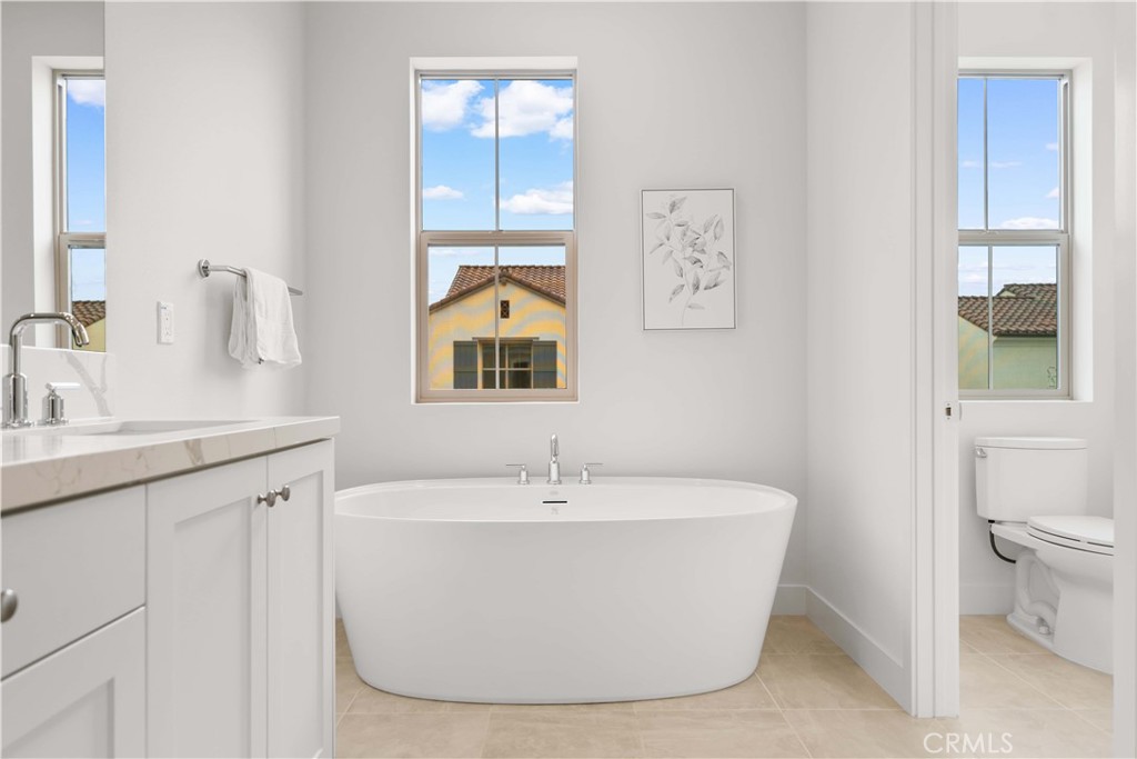 MLS #OC25085286 image #26