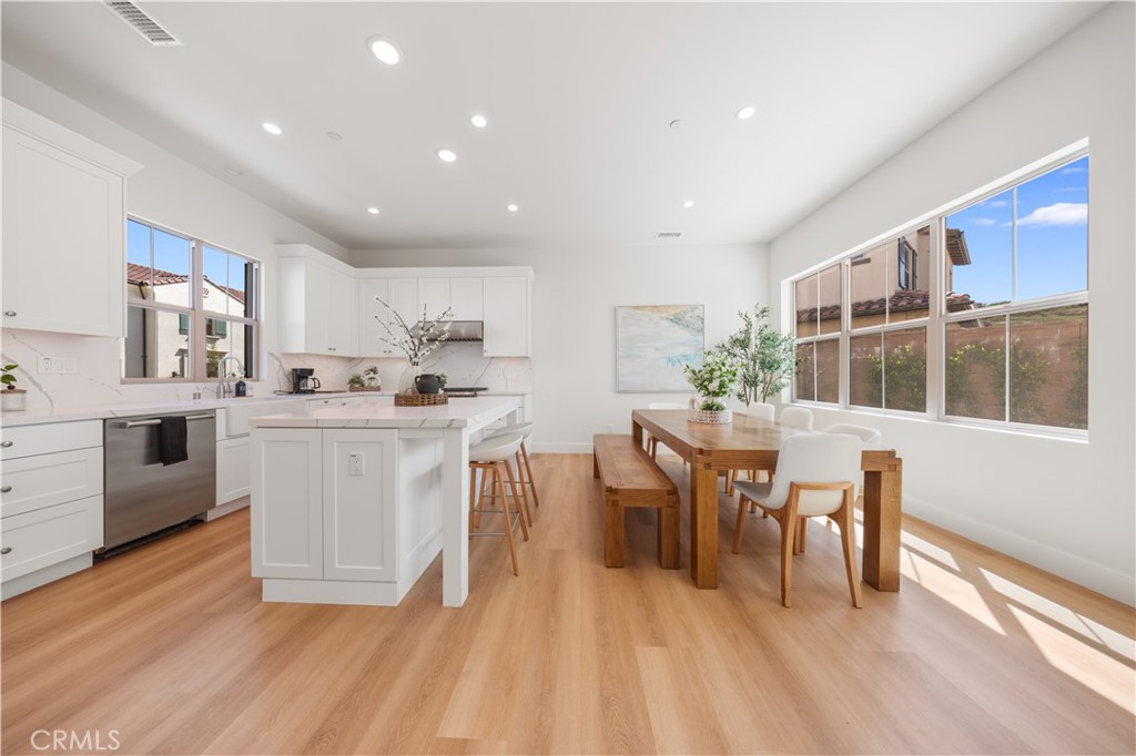 MLS #OC25085286 image #8