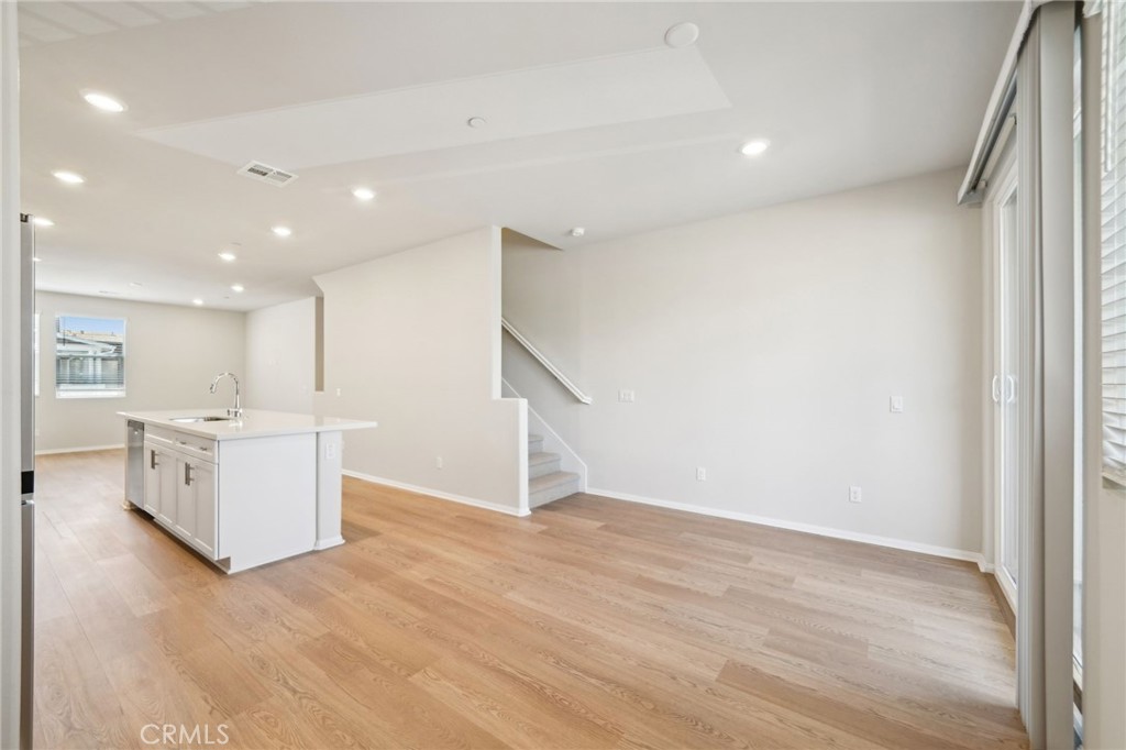 MLS #OC25085325 image #11