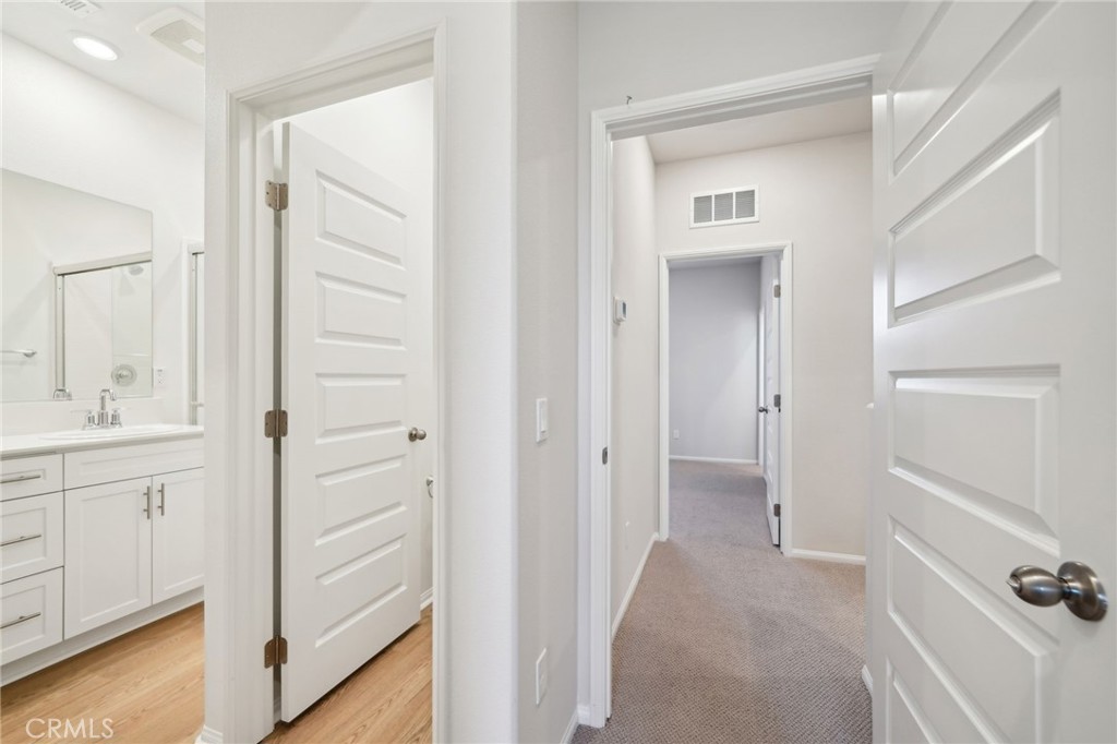 MLS #OC25085325 image #17