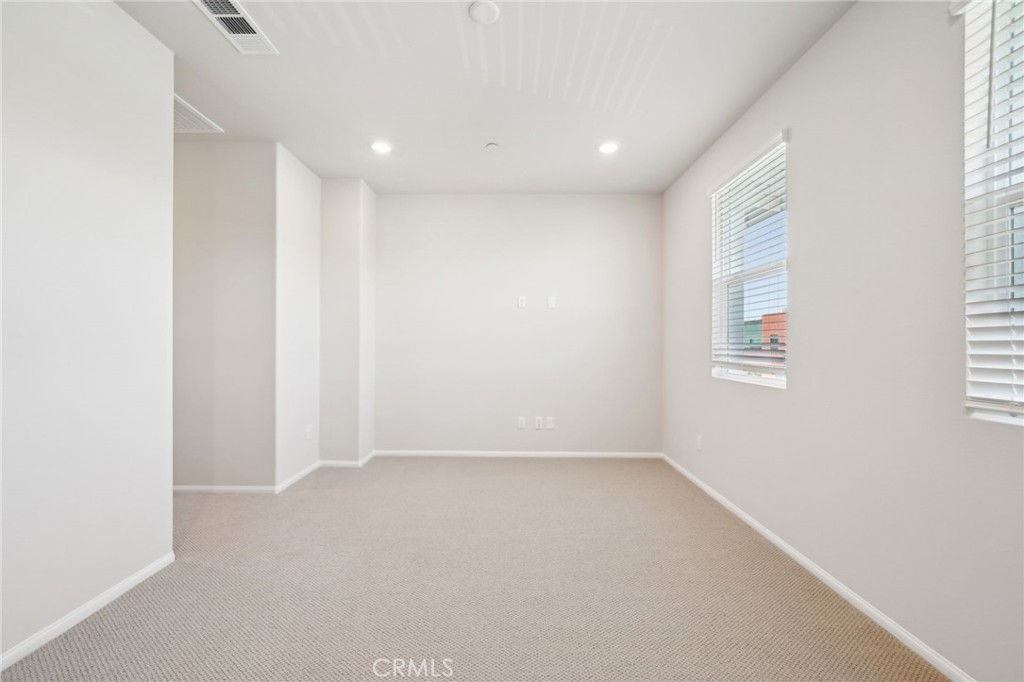 MLS #OC25085325 image #20