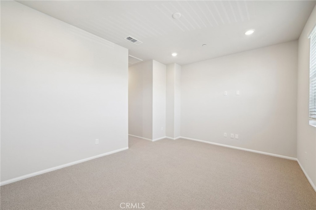 MLS #OC25085325 image #22