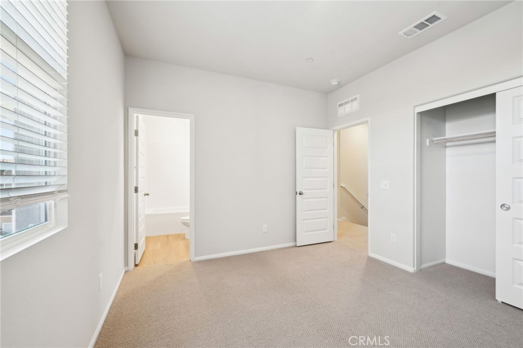 MLS #OC25085325 image #32