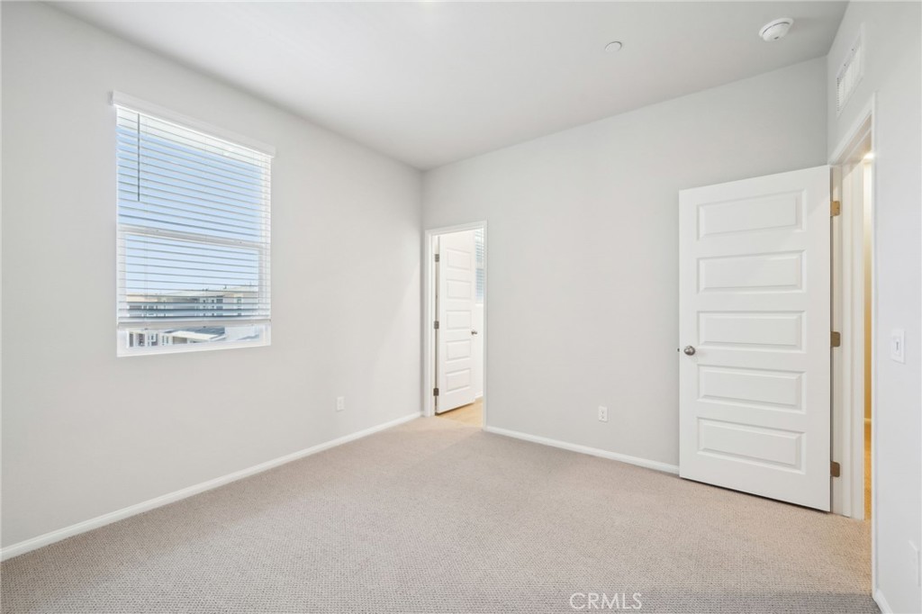 MLS #OC25085325 image #33