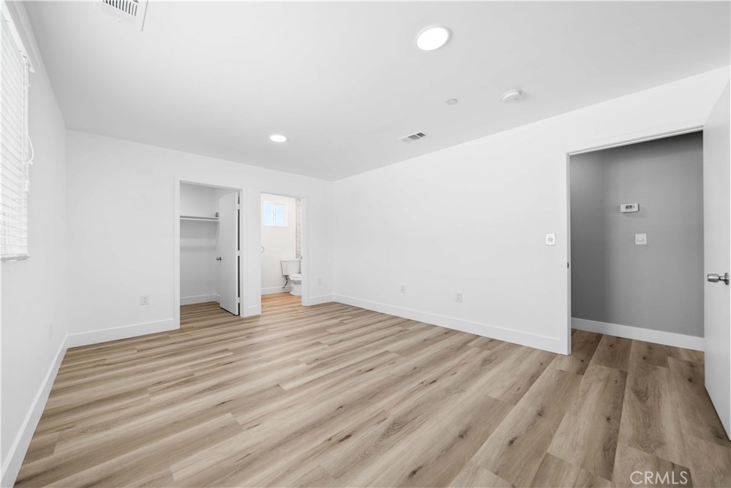 MLS #OC25085609 image #11