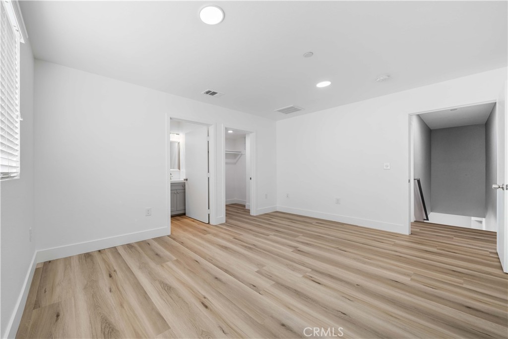 MLS #OC25085609 image #14