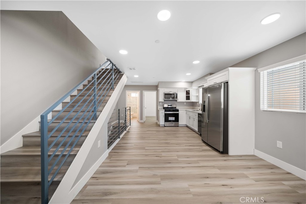 MLS #OC25085609 image #5