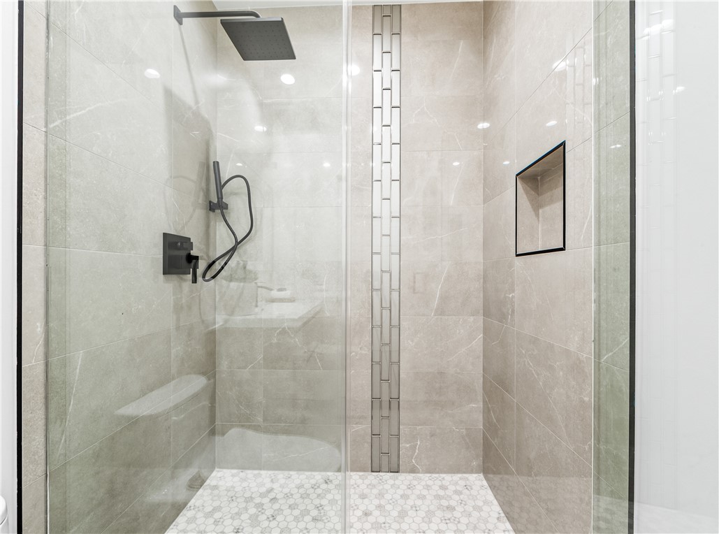 MLS #OC25085644 image #14