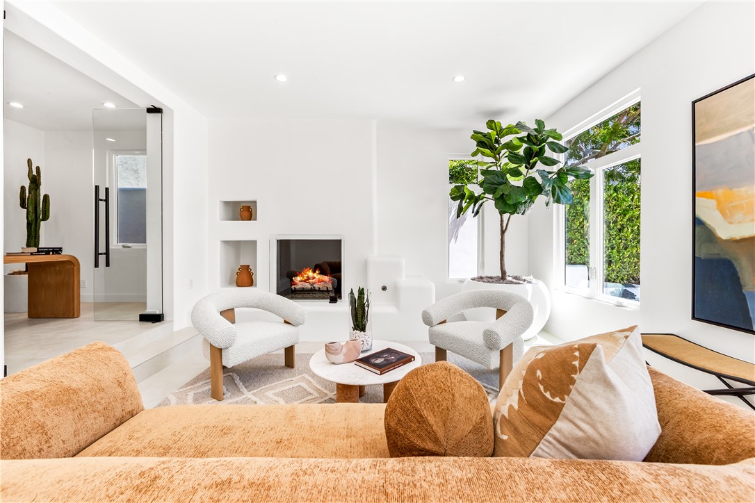 MLS #OC25085644 image #3