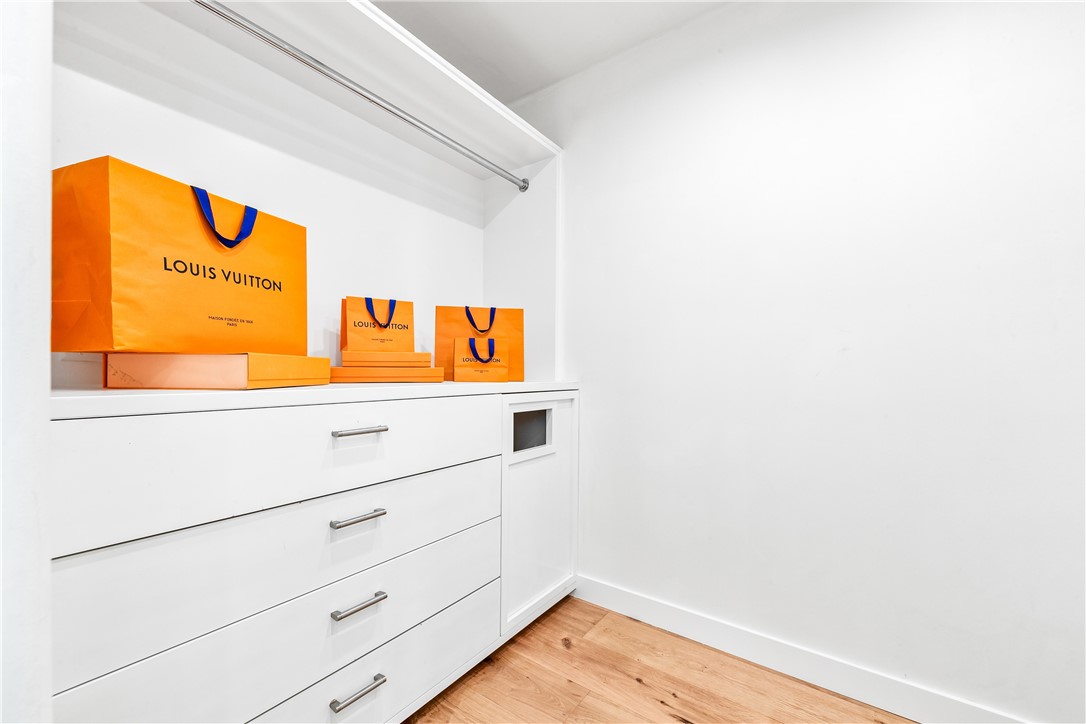 MLS #OC25085644 image #39