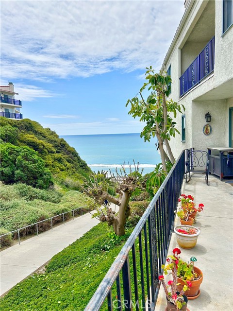 MLS #OC25085759 image #17