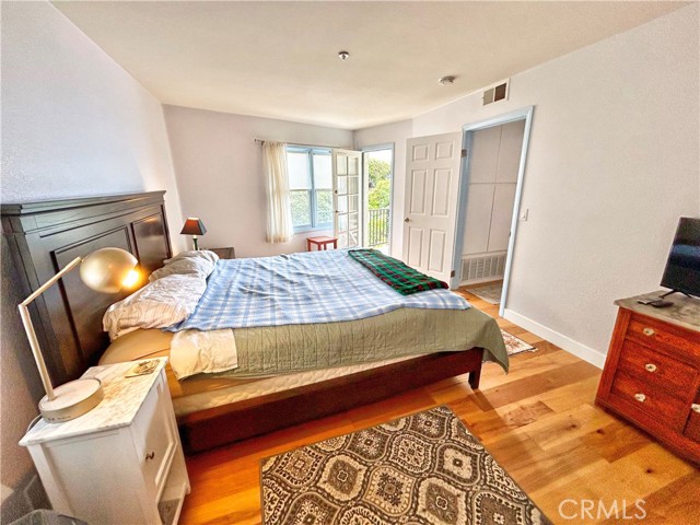 MLS #OC25085759 image #32