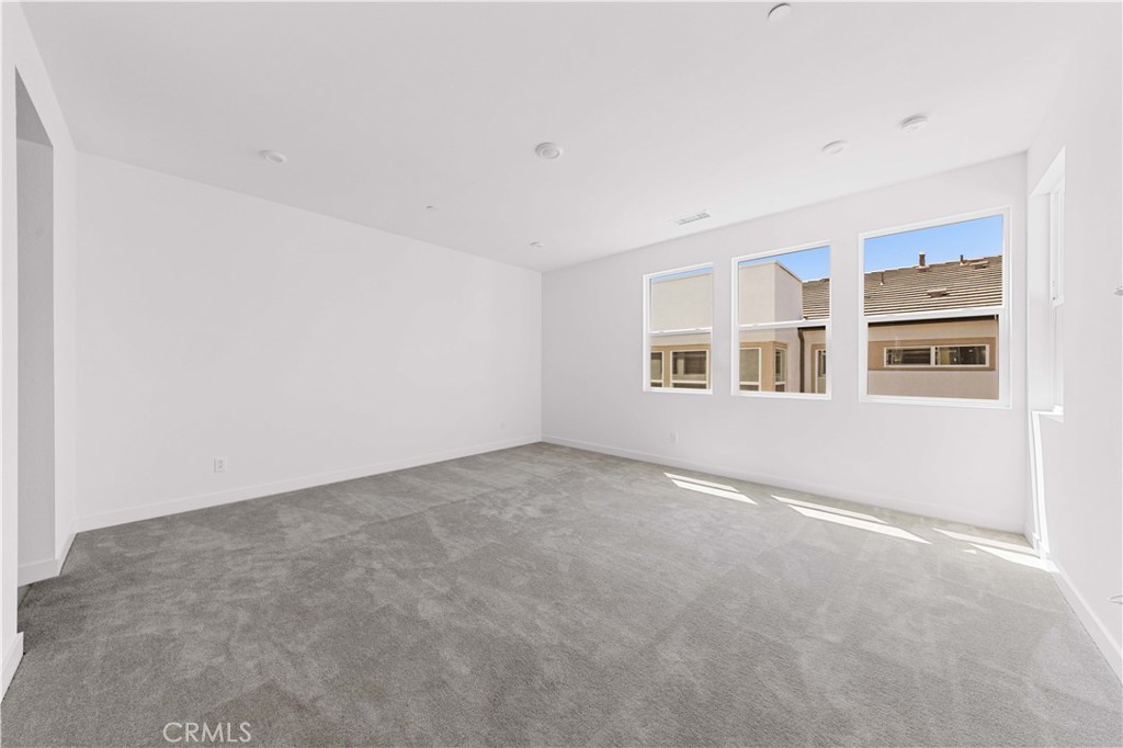 MLS #OC25086231 image #14