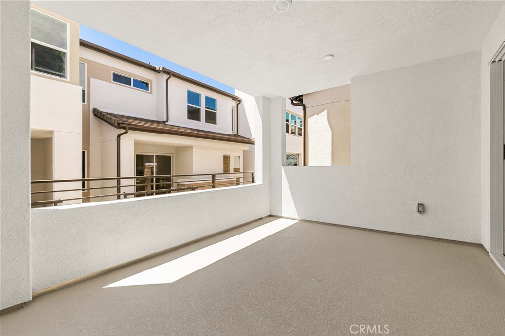 MLS #OC25086231 image #19