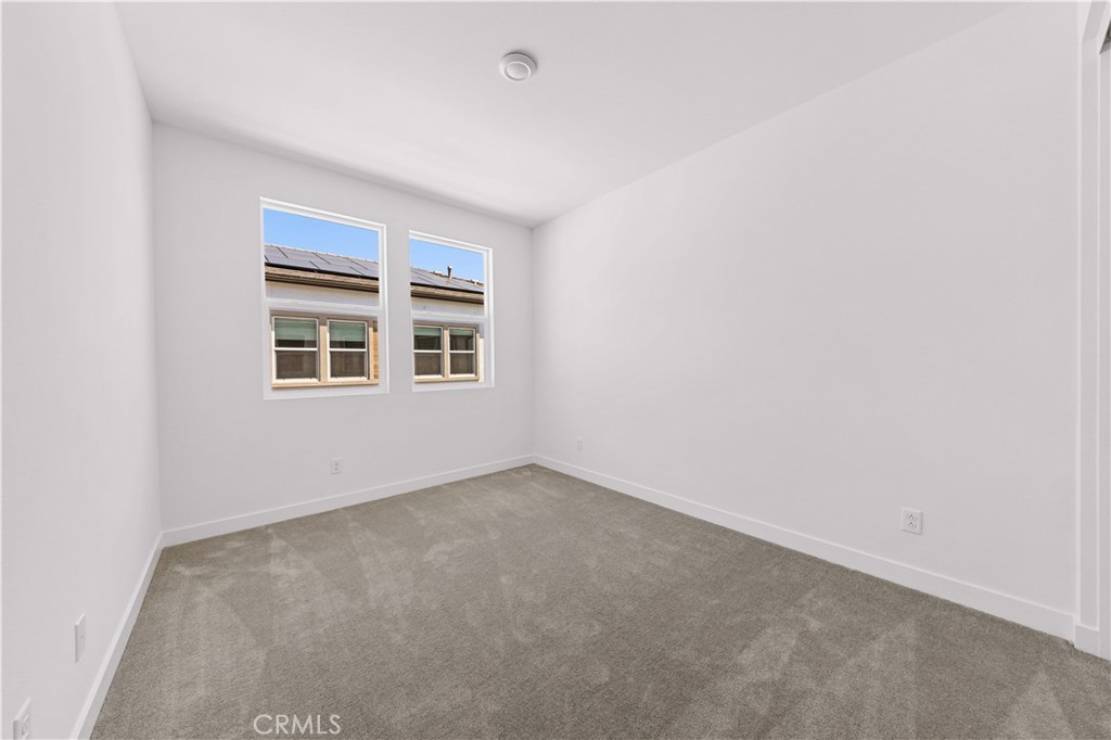 MLS #OC25086231 image #9