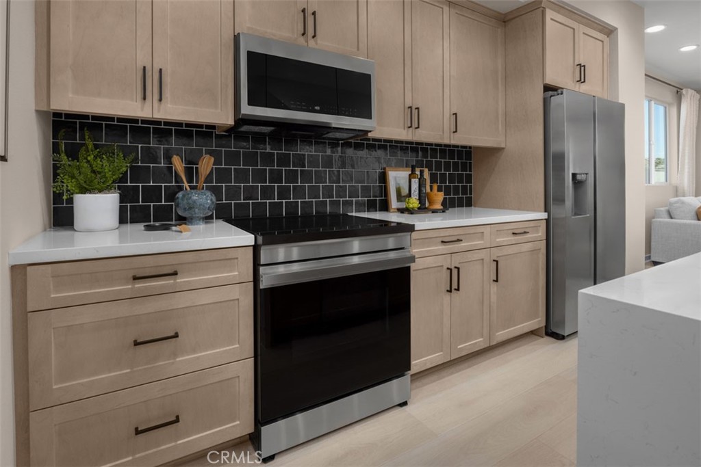 MLS #OC25086316 image #3