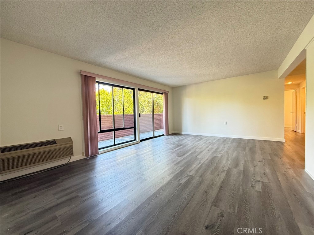 MLS #OC25086396 image #1