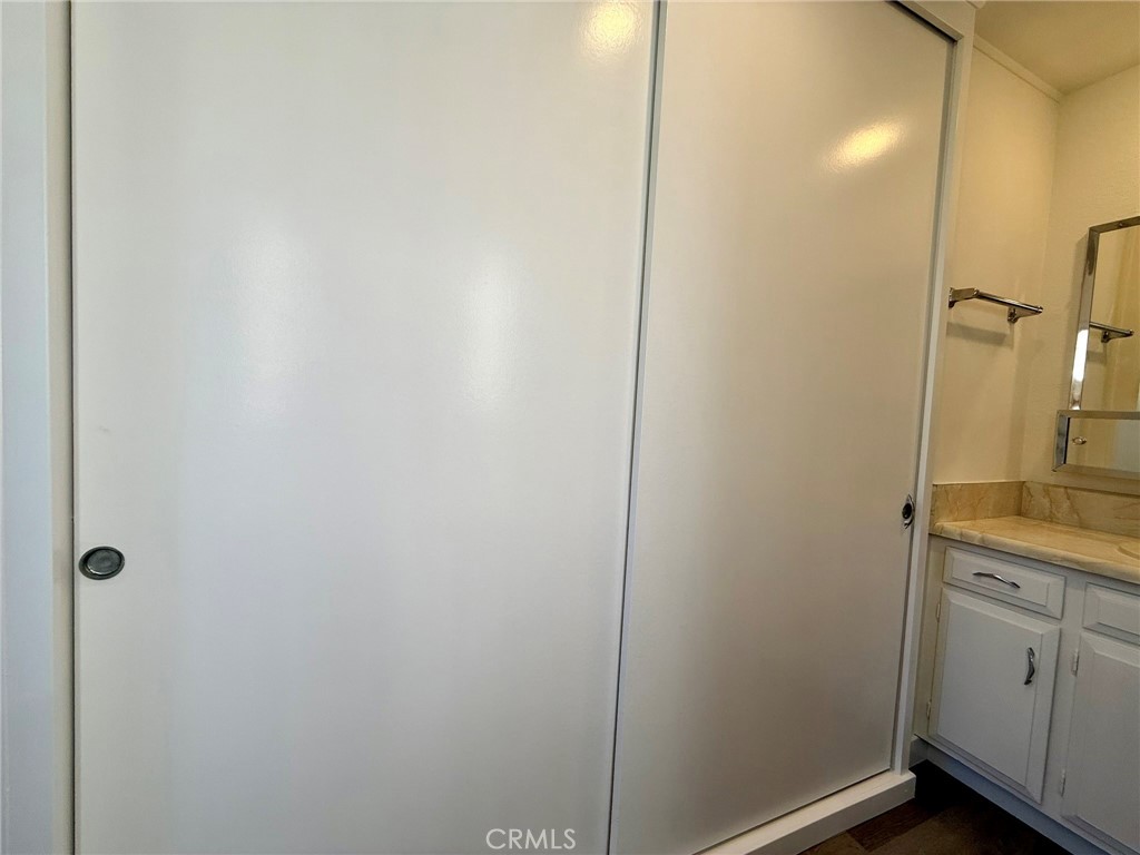 MLS #OC25086396 image #17