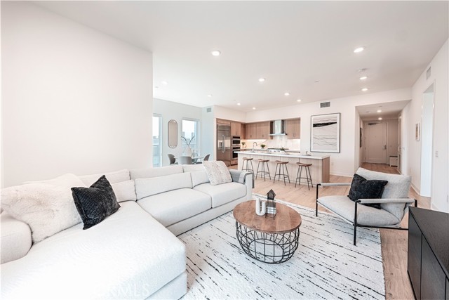 MLS #OC25088339 image #0