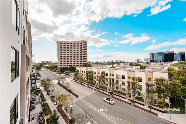 MLS #OC25088339 image #9