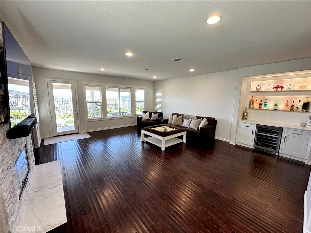 MLS #OC25088742 image #14