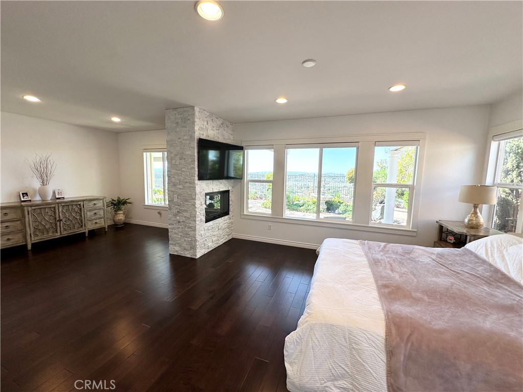 MLS #OC25088742 image #21