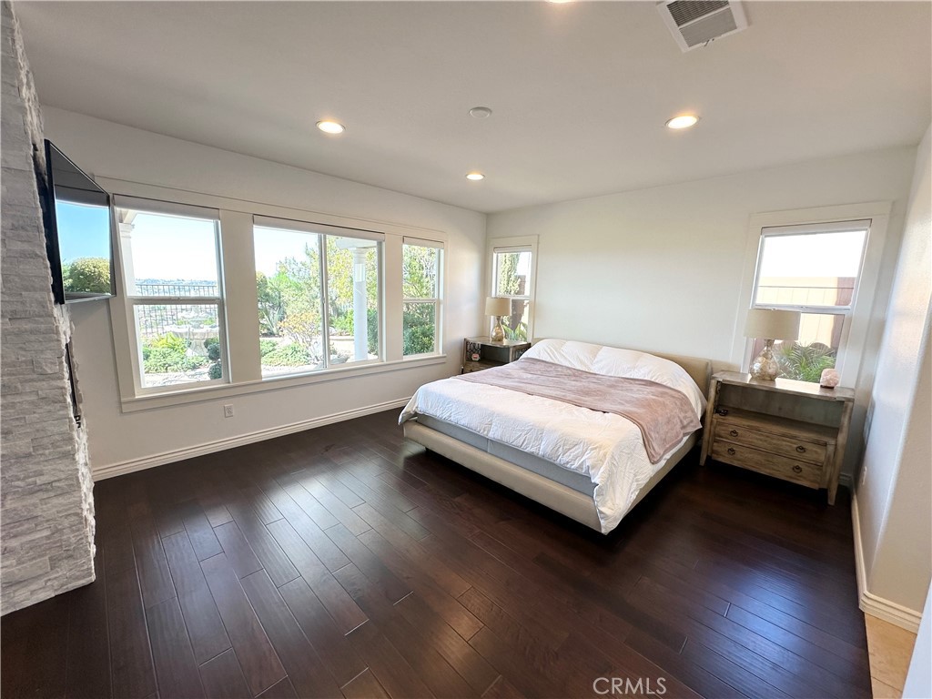 MLS #OC25088742 image #22