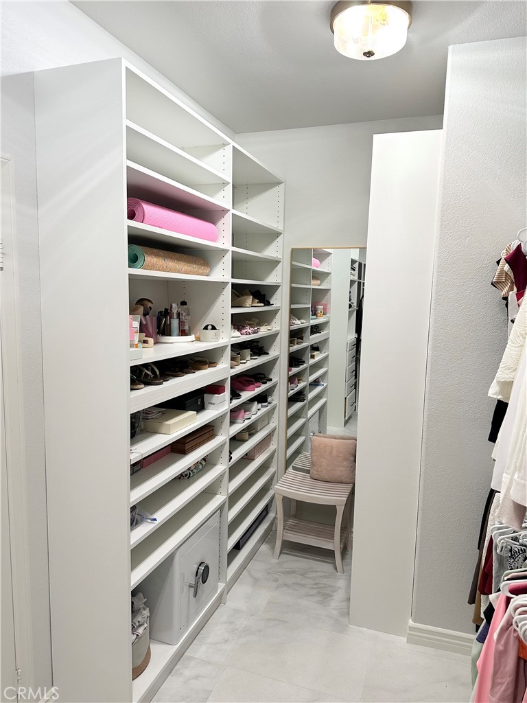 MLS #OC25088742 image #29