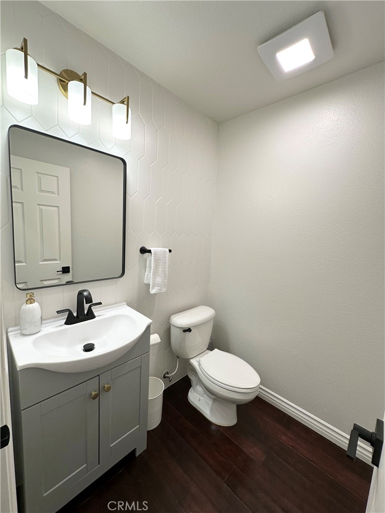 MLS #OC25088742 image #30