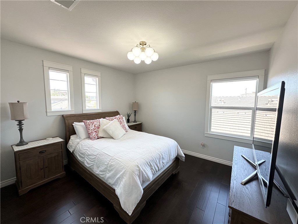 MLS #OC25088742 image #41