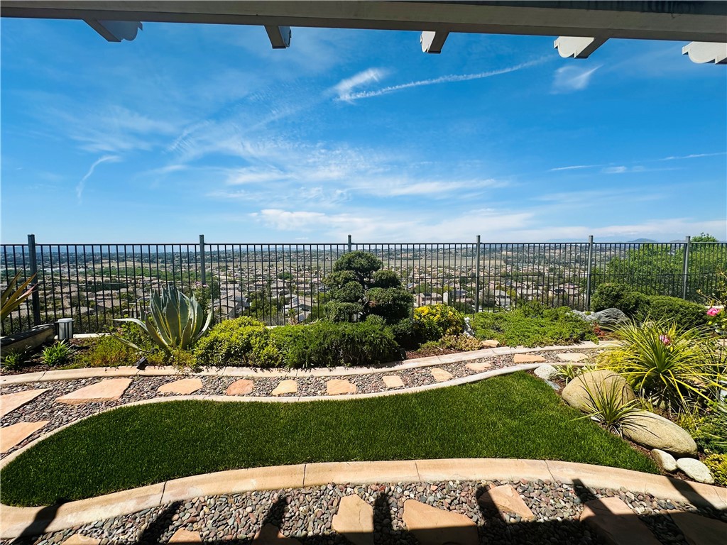 MLS #OC25088742 image #5