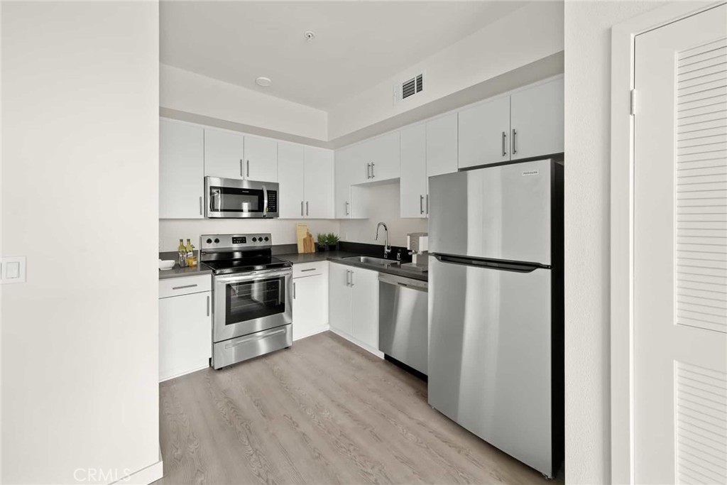 MLS #OC25089851 image #18