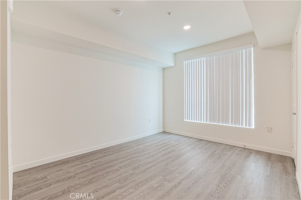 MLS #OC25089851 image #24