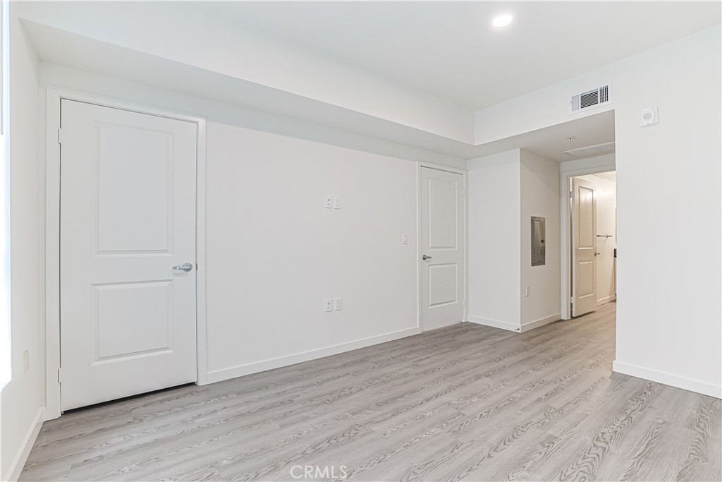 MLS #OC25089851 image #25