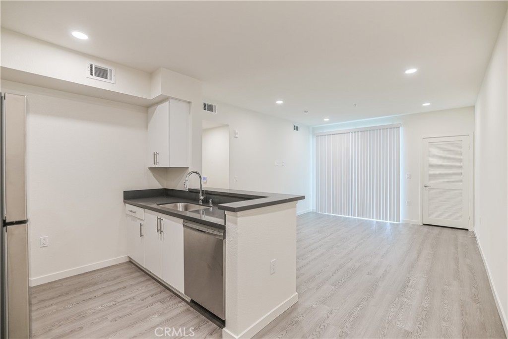 MLS #OC25089851 image #29