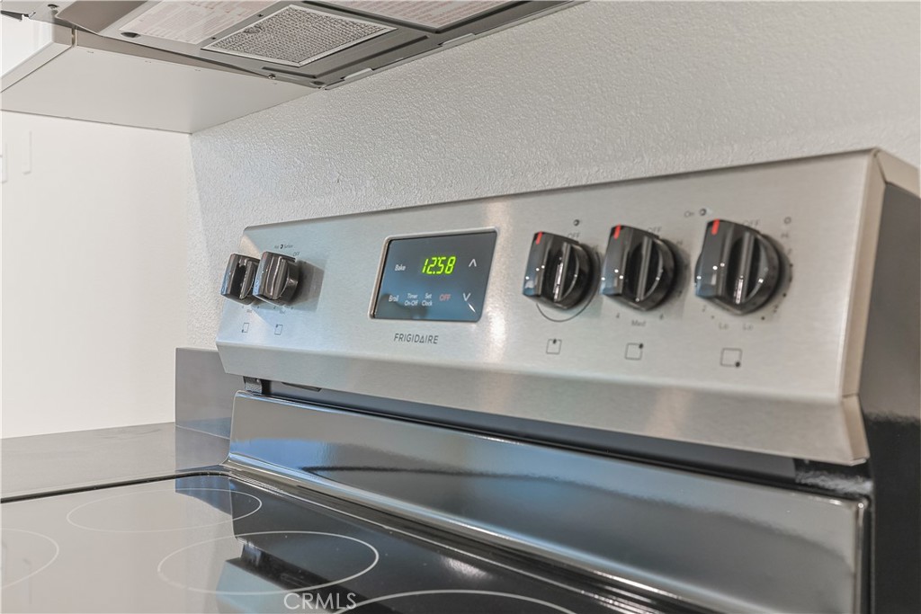 MLS #OC25089851 image #42