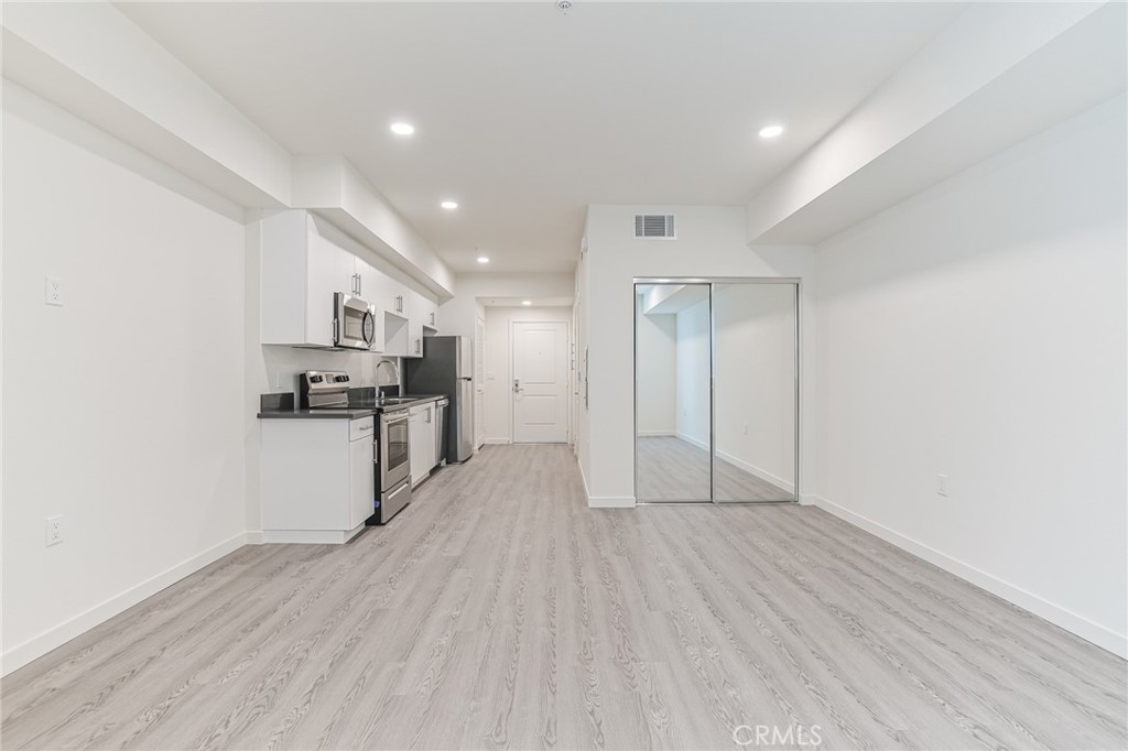 MLS #OC25089851 image #43