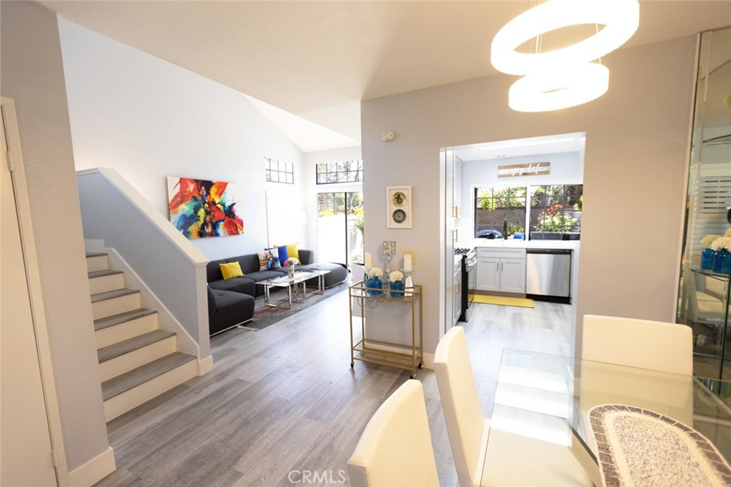 MLS #OC25090106 image #11