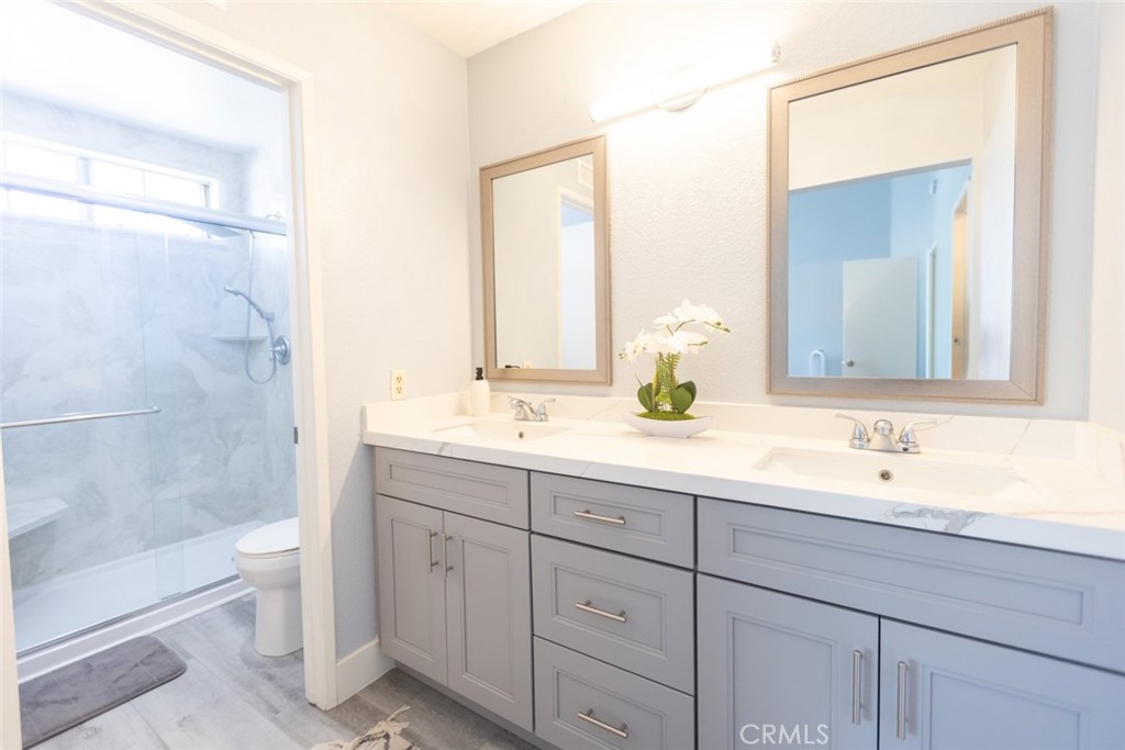 MLS #OC25090106 image #14