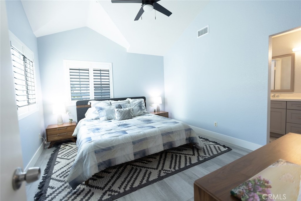 MLS #OC25090106 image #15