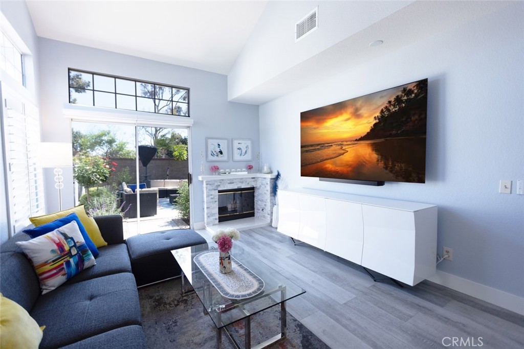 MLS #OC25090106 image #17