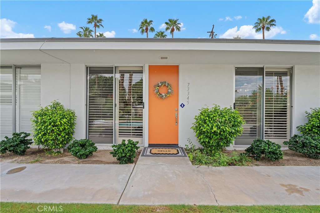 MLS #OC25090160 image #1