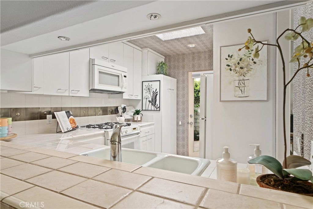 MLS #OC25090160 image #11