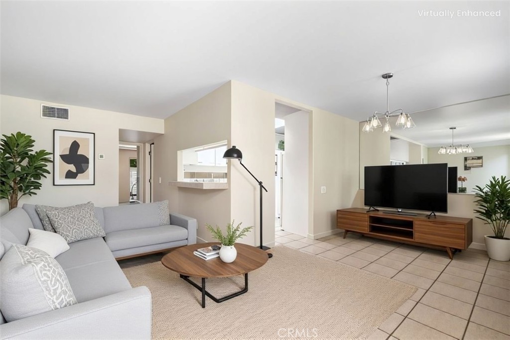 MLS #OC25090160 image #3