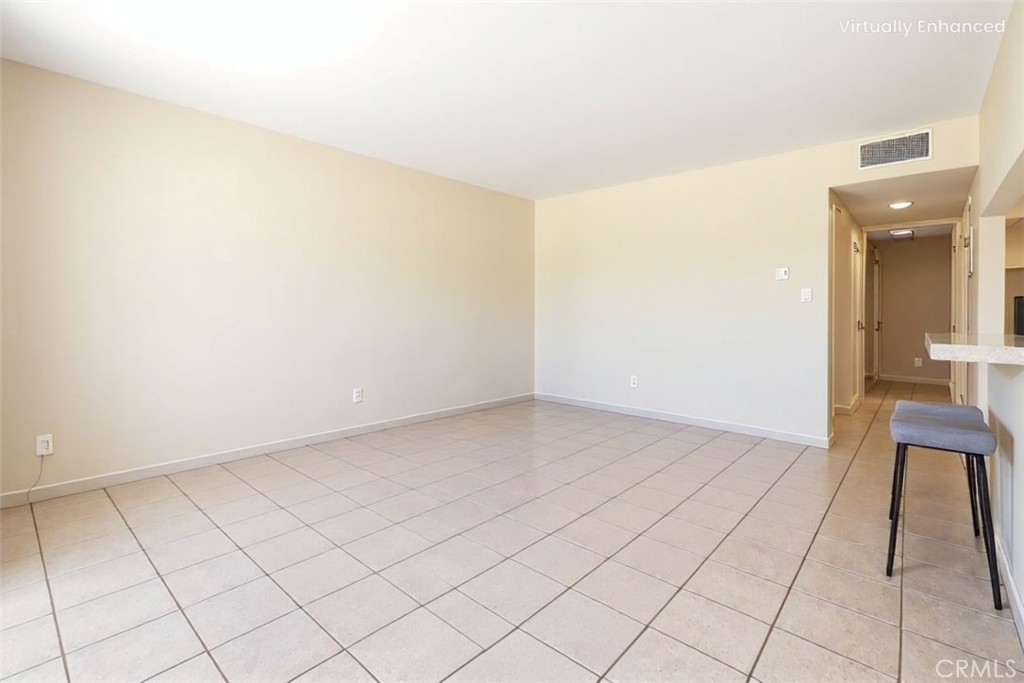 MLS #OC25090160 image #5