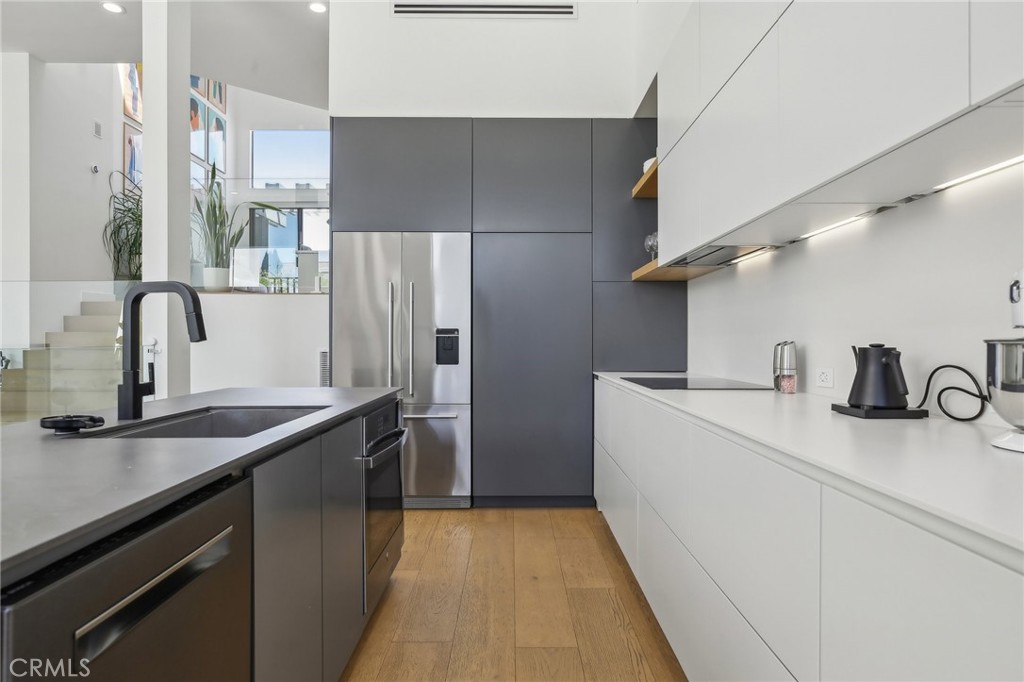 MLS #OC25090537 image #10